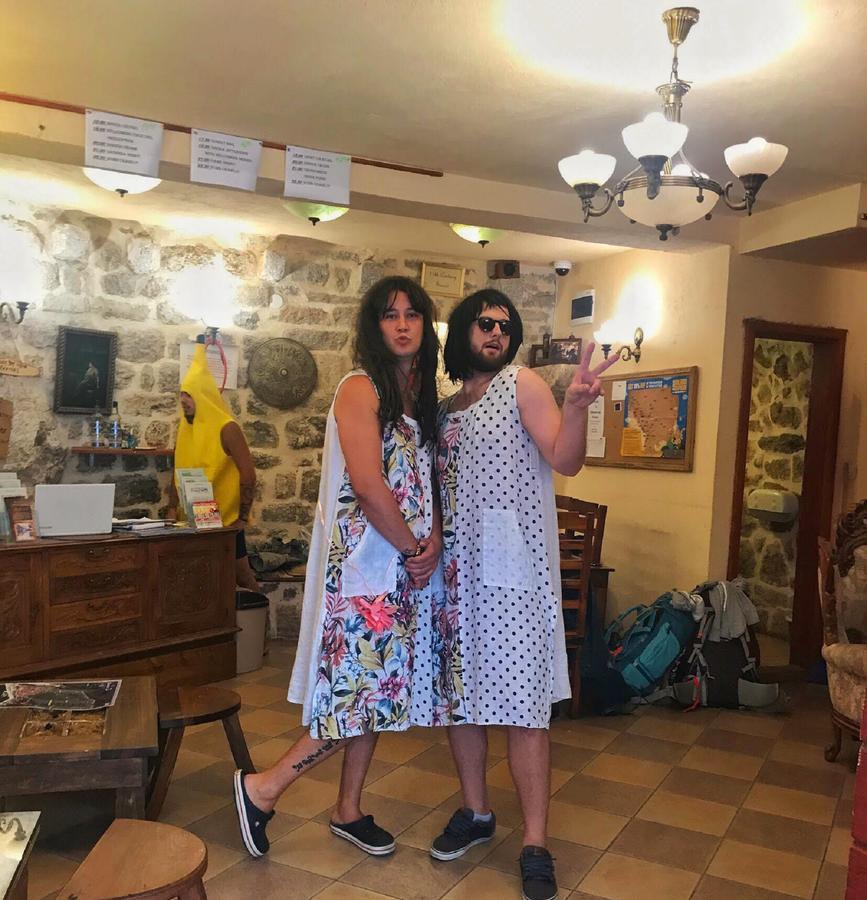 Old Town Youth Hostel Котор Екстериор снимка